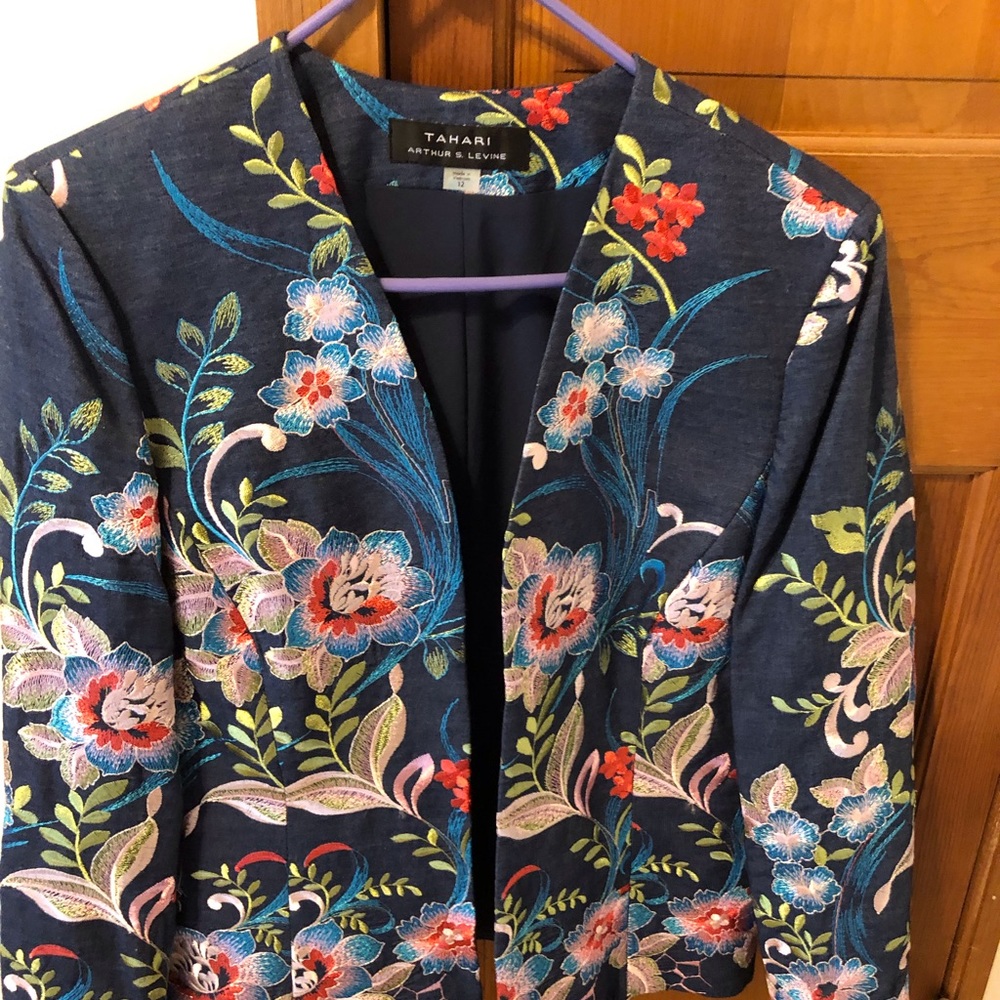 Tahari suit jacket